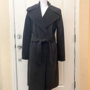 Calvin Klein charcoal gray long wool coat, Size 4, no show snaps with belt